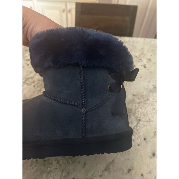 Lamo Navy Adele Shearling Booties sz 7 EUC - Picture 5 of 9
